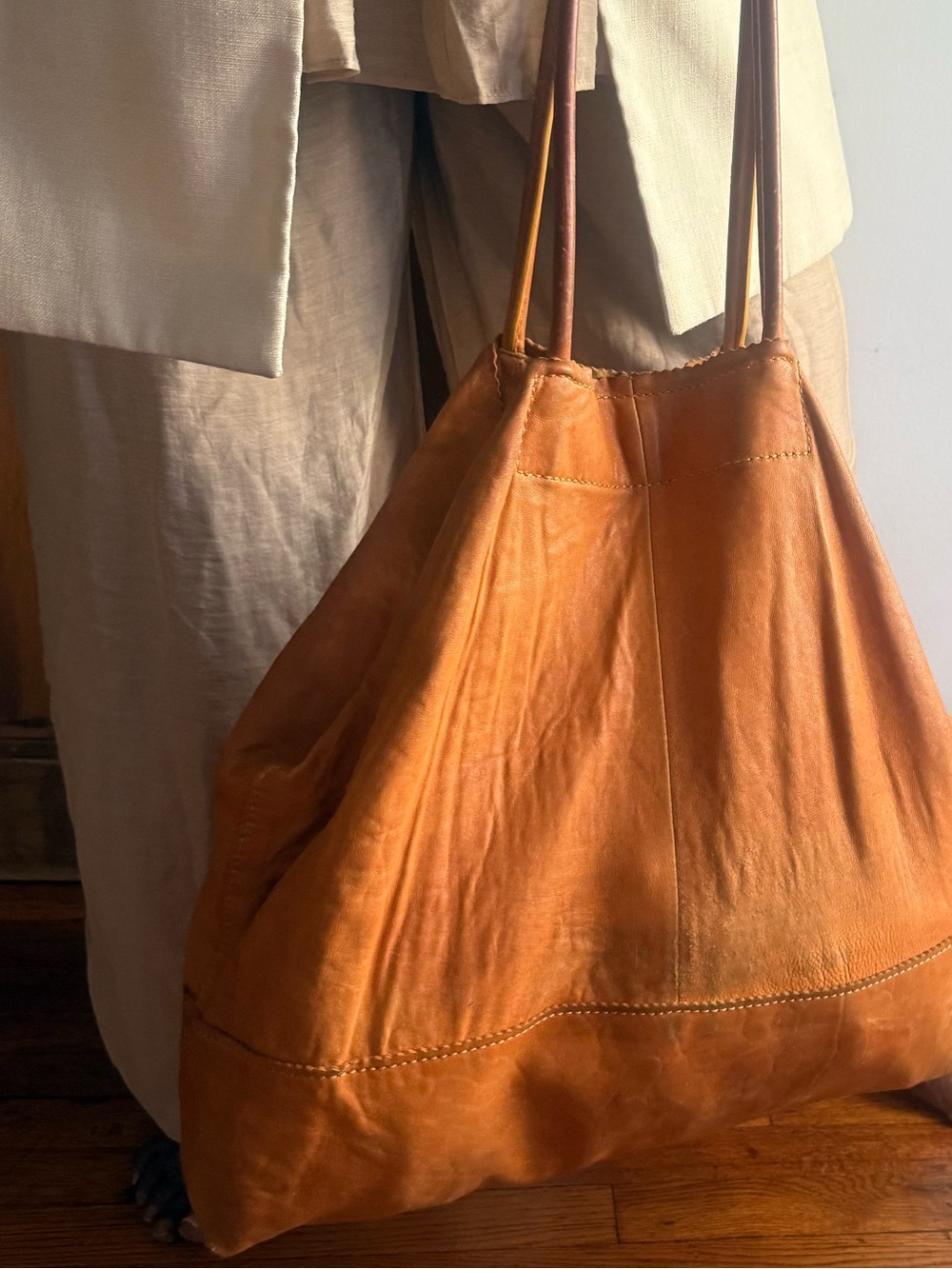 Vintage Cognac Leather Slouchy Hobo Tote XL Soft Distressed Carryall Laptop Bag - Picture 1 of 13